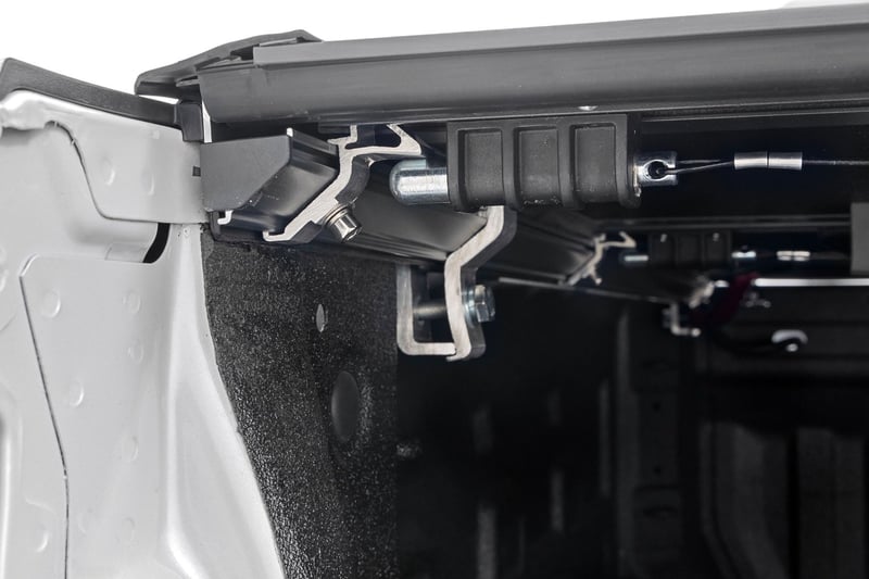 Rough Country Hard Low Profile Bed Cover Chevy/GMC Sierra 1500 (19-25)/Silverado 1500 (19-25) - 47120580B