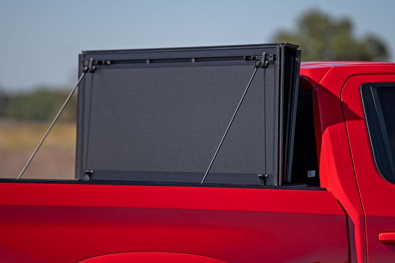 Hard Tri-Fold Flip Up Bed Cover Chevy/GMC Sierra 1500 (19-25)/Silverado 1500 (19-25) 49120580