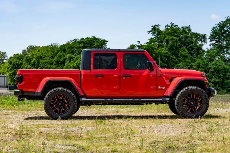 Rough Country 2.5" Suspension Kit for 2020-2024 Jeep Gladiator JT 4WD - 63430A