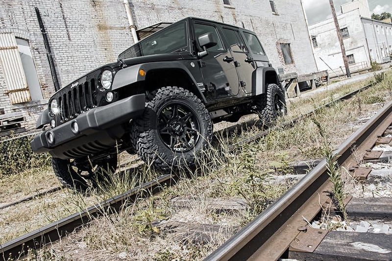Rough Country 2.5" Lift Kit for 2007-2018 Jeep Wrangler JK Unlimited - 67930