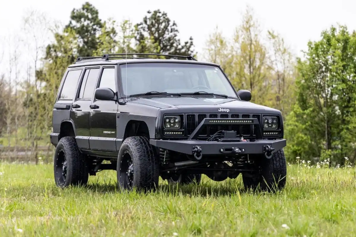 ROUGH COUNTRY 3 INCH LIFT KIT JEEP CHEROKEE XJ 2WD/4WD (1984-2001) -  670N2