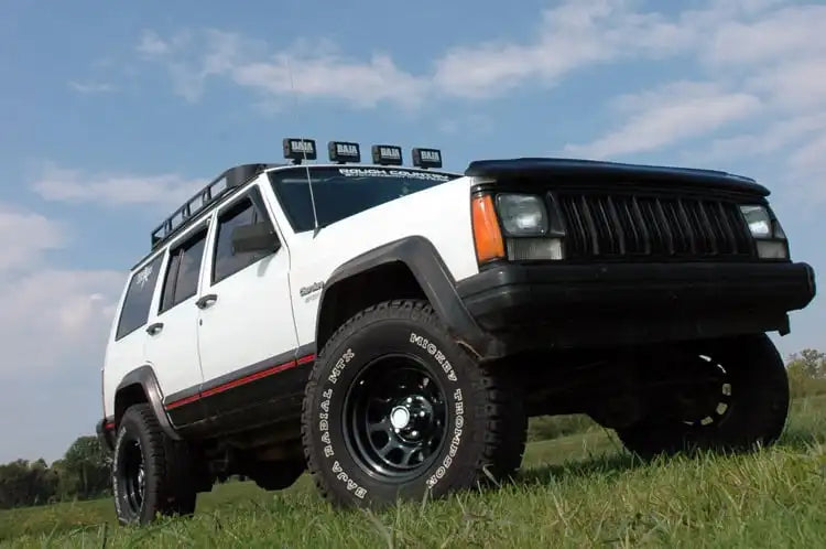 ROUGH COUNTRY 3 INCH LIFT KIT JEEP CHEROKEE XJ 2WD/4WD (1984-2001) -  670N2