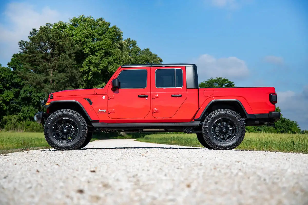 ROUGH COUNTRY 3.5 Inch Lift Kit Jeep Gladiator JT 4WD (2020-2023) 64930