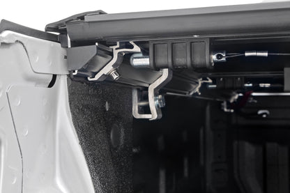 Hard Low Profile Bed Cover | 5'10" Bed | Chevy/GMC Sierra 1500 (19-26)/Silverado 1500 (19-26)
