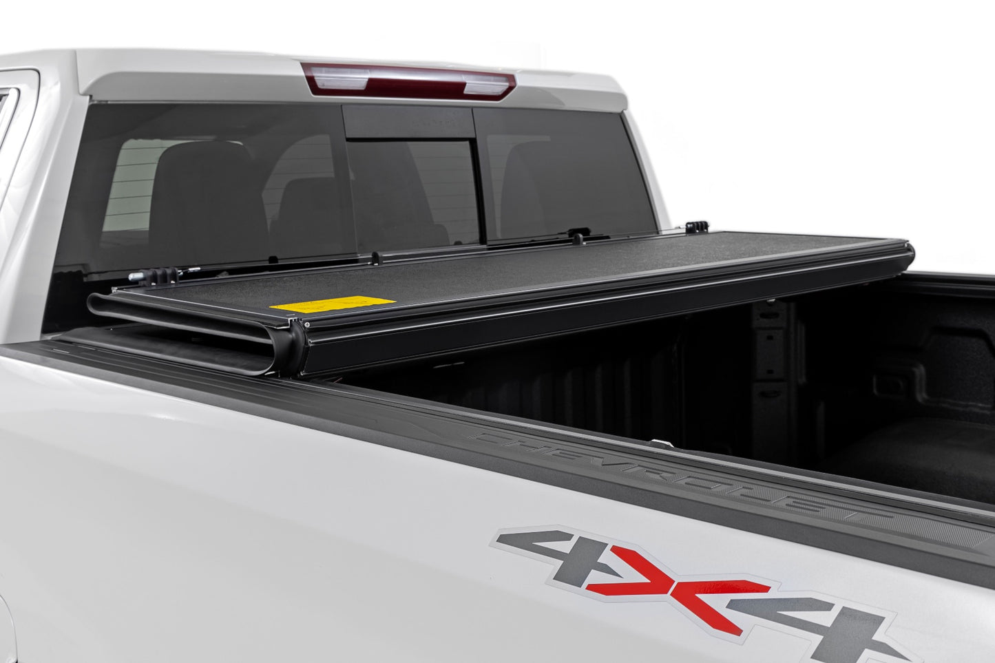 Hard Low Profile Bed Cover | 5'10" Bed | Chevy/GMC Sierra 1500 (19-26)/Silverado 1500 (19-26)