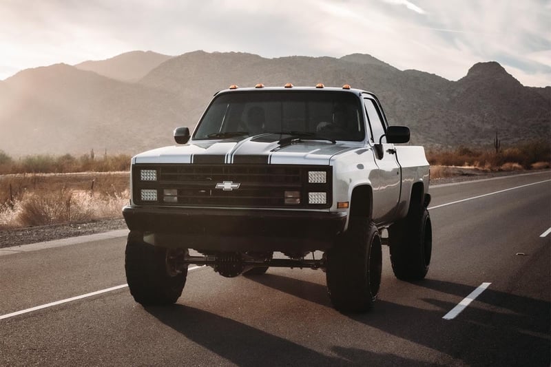 Rough Country 6 Inch Lift Kit Chevy/GMC Half-Ton Suburban 4WD (77-91) -  21430