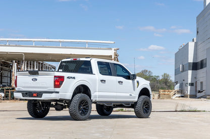 Rough Country 6 Inch Lift Kit Ford F-150 4WD (2021-2024) - 49930