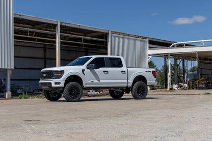 Rough Country 6 Inch Lift Kit Ford F-150 4WD (2021-2024) - 49930