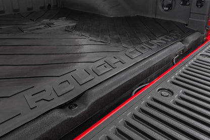 Rough Country Bed Mat 5' Bed | RC Logo | Nissan Frontier 2WD/4WD (2005-2025) - RCM525