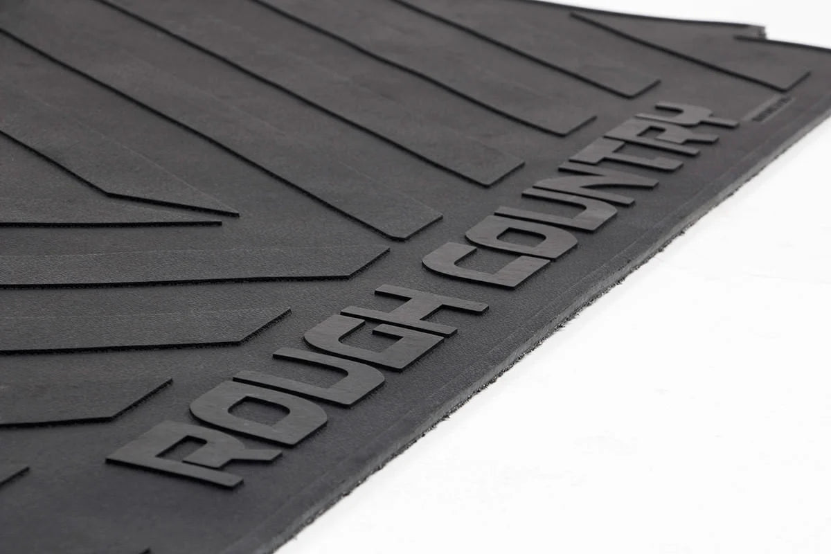 Rough Country Bed Mat 5' Bed | RC Logo | Nissan Frontier 2WD/4WD (2005-2025) - RCM525