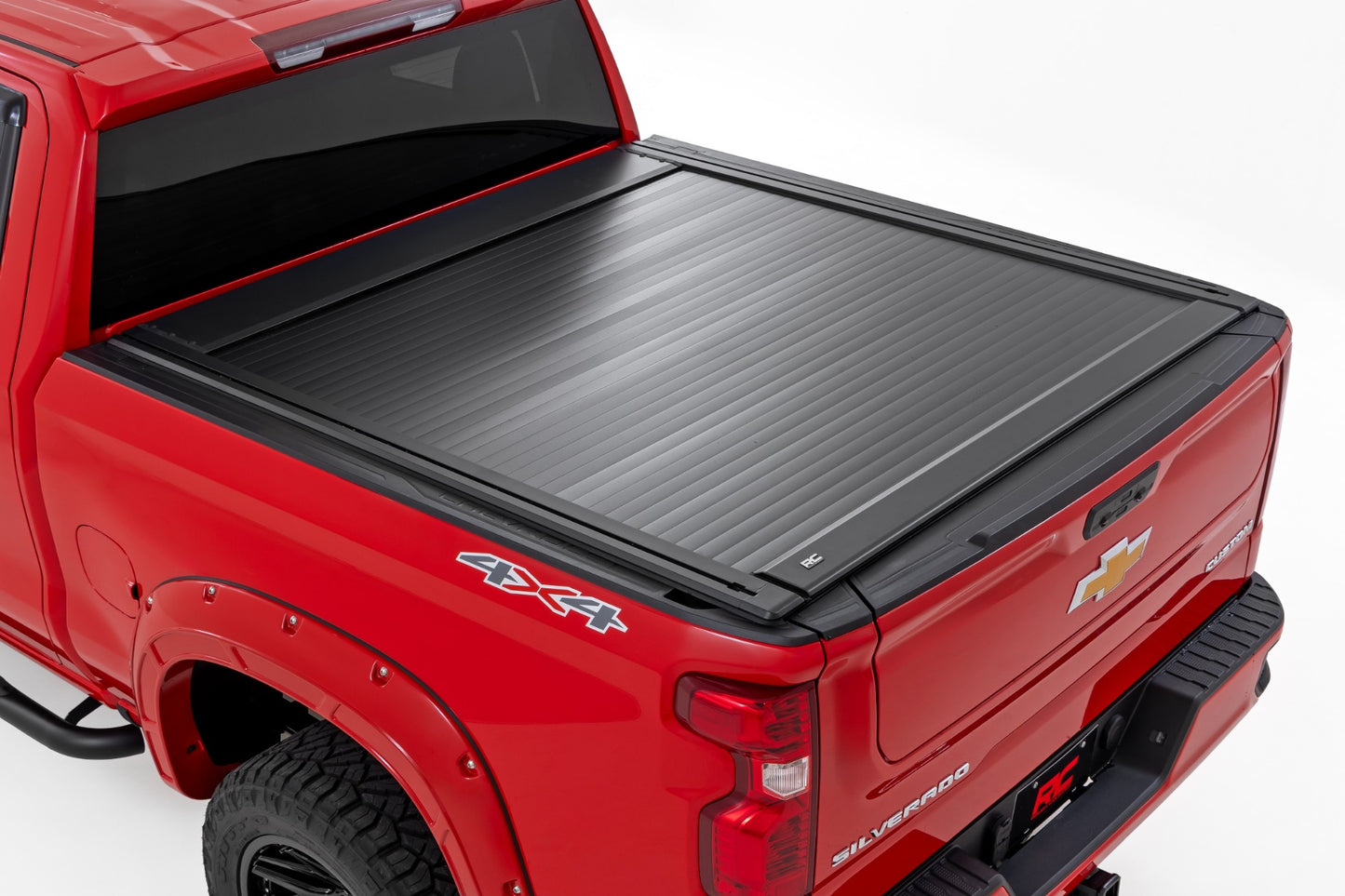 Manual Retractable Bed Cover 5'10" Bed | Chevy/GMC Sierra 1500 (19-26)/Silverado 1500 (19-26)